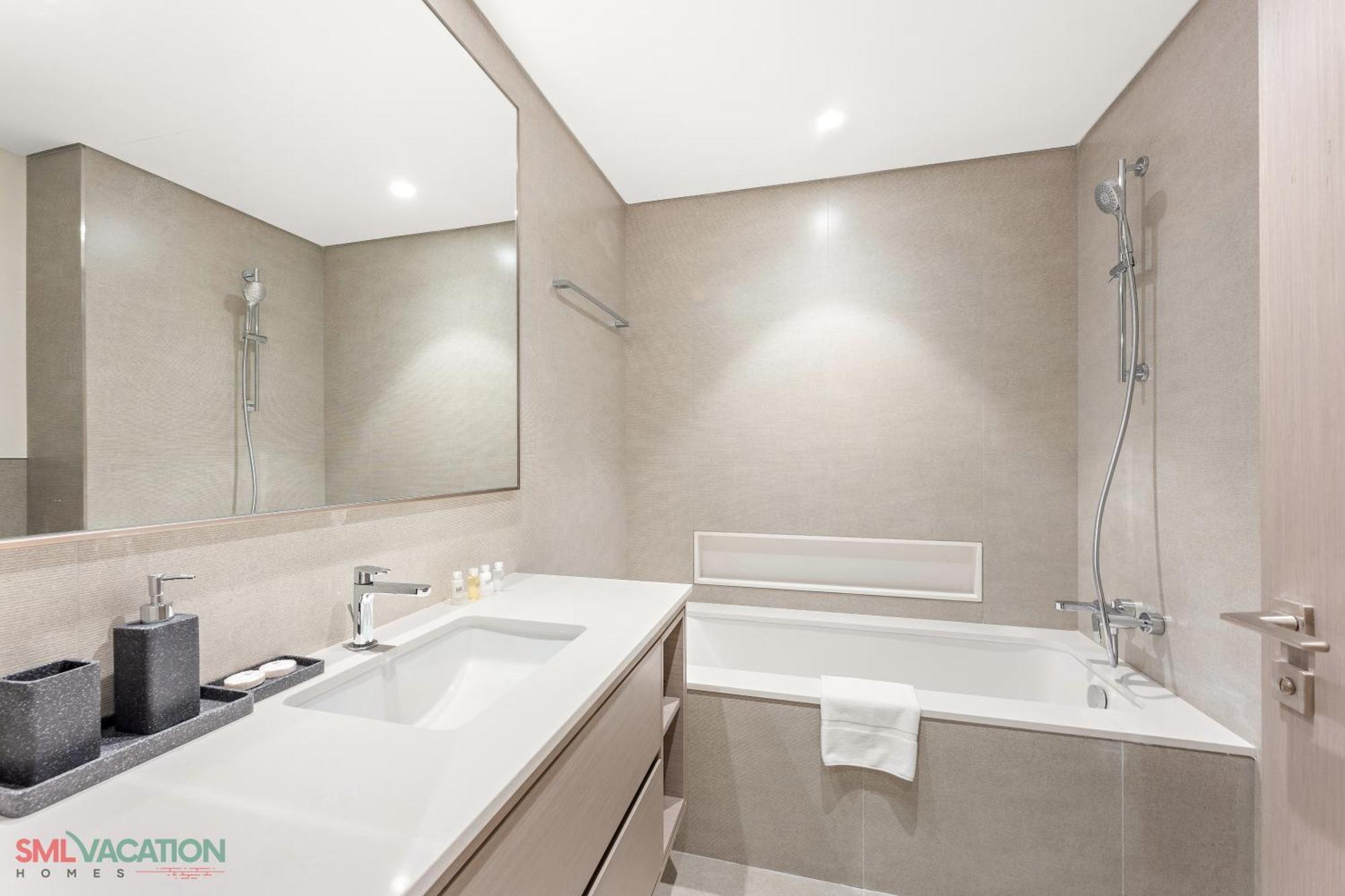 Sml Vacation Homes - Sky High Apartments With Burj Khalifa And Dubai Fountain Views At Grande Signature, Downtown Dubai Esterno foto